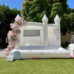 Chateau gonflable blanc 4m x 4m